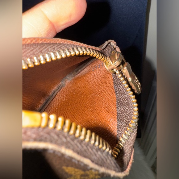 🤎LV Key Pouch - Picture 8 of 13
